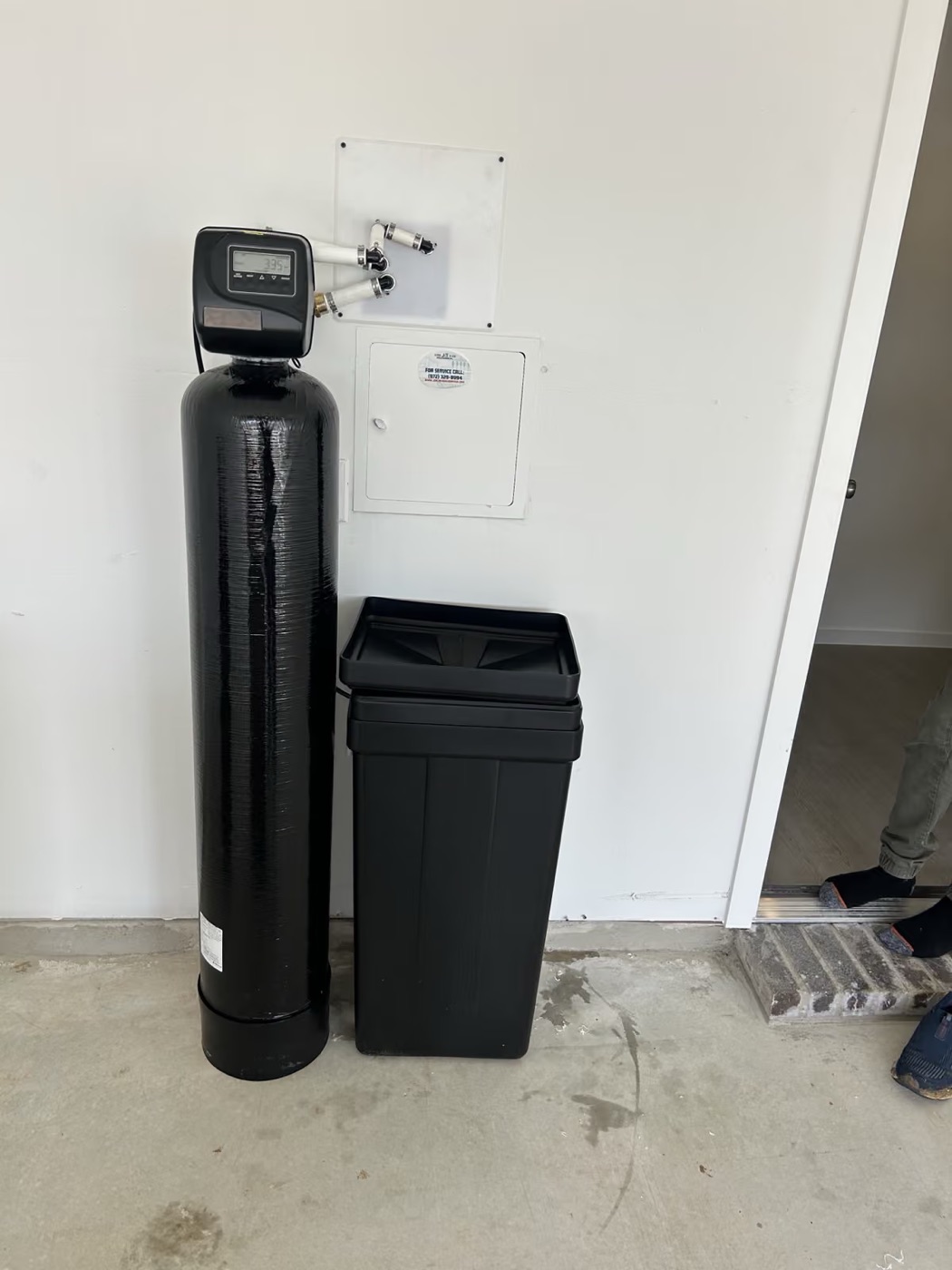 Single-tank softener and brine tank 2